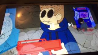 Tom Shoots The Queen Of Hearts