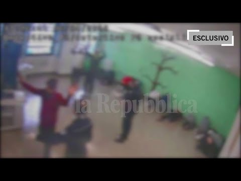"Tutti faccia al muro": i nuovi video dei pestaggi a Santa Maria Capua Vetere