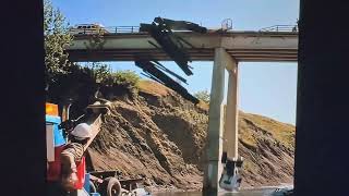Superman 3: Bridge scene: Superman gets there too late - (in reverse)