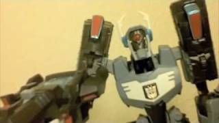 Transformers Stop-motion Animated Shockwave VS Bumblebee Parody