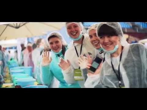 4 сентября 2016 г. Постановка рекорда Гиннеса по приготовлению самого большого греческого салата.