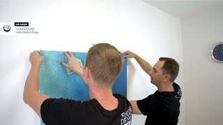 Jak nalepit samolepicí tisky na zeď (horizontální)
