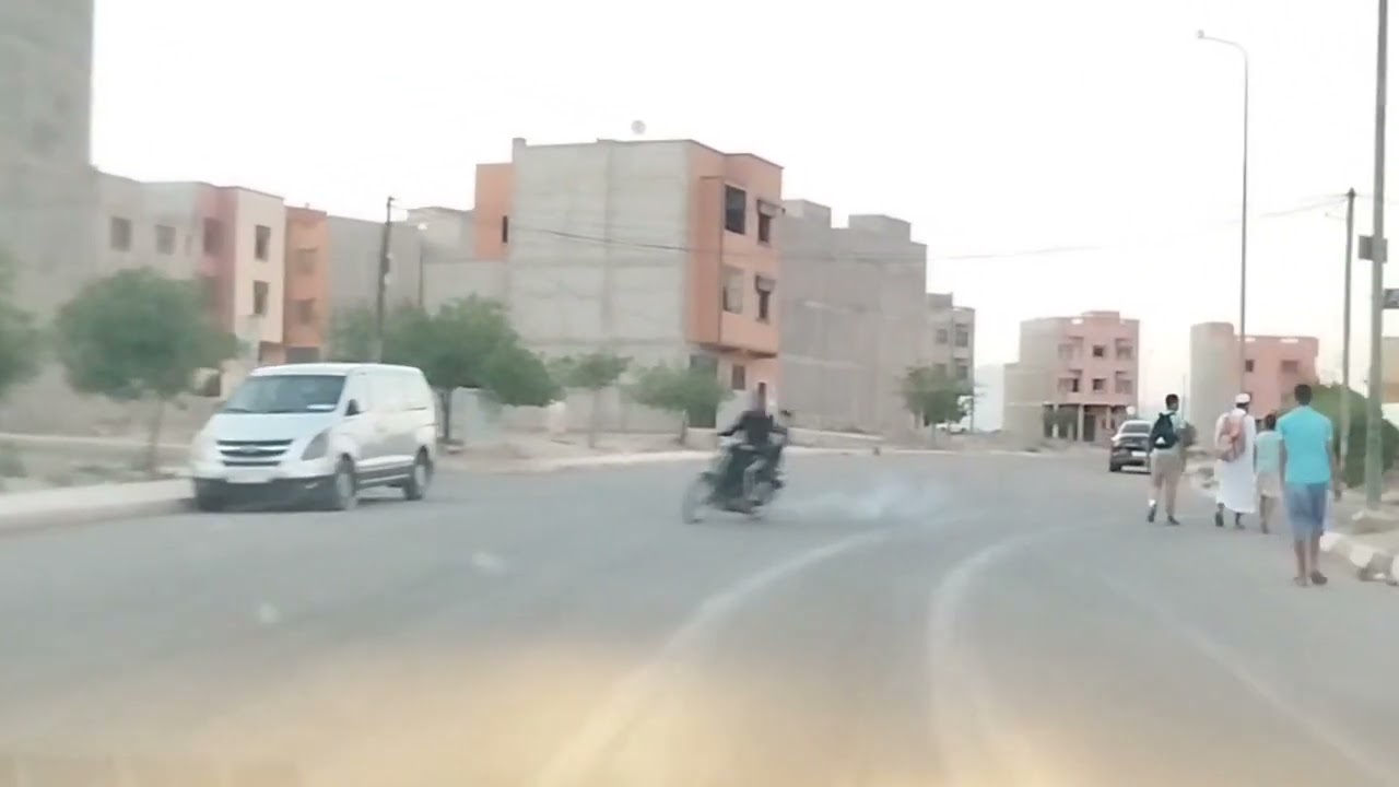 ساس تجاري للبيع بتامنصورت ، بالشطر6 ، مباشرة مع مول الساس ، الله يسخر