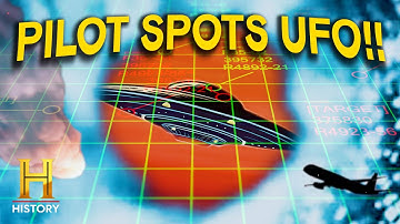 Bizarre Light Disappears Over the Pacific (S5) | The Proof Is Out There