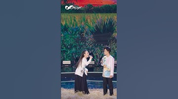 Hồ Văn Cường không những hát hay mà còn tự tin tương tác hoạt cảnh, dễ thương tài năng quá chừng