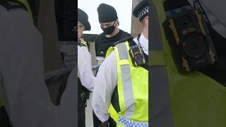 Download Lagu BRITANIA HOTEL CANARY WHARF MIGRANT HOTEL POLICE ARREST ANTIFA. P2 MP3 Download Lagu BRITANIA HOTEL CANARY WHARF MIGRANT HOTEL POLICE ARREST ANTIFA. P2 MP3