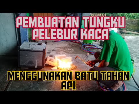 Video: Kompor Perapian Dengan Pintu Kaca: Perapian Besi Tuang Dengan Kaca Tahan Api, Bagaimana Membersihkan Jelaga Dari Pilihan Tahan Panas