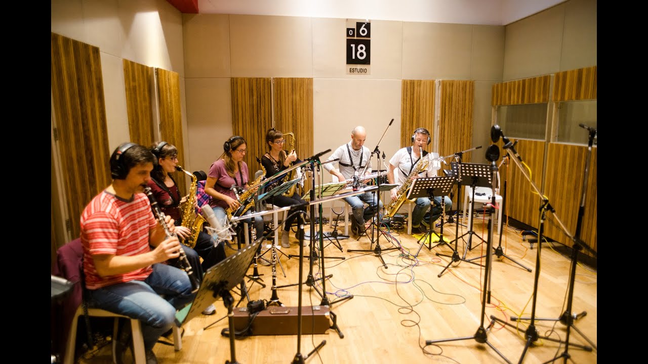 南米のカラフルな音楽を軽快に楽しませるラージバンド ～オルケスタ