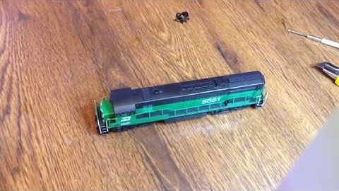 N Scale Arnold U28C Shell Removal