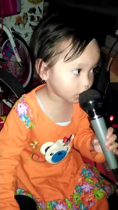 Karaoke balonku ada lima.. Yey!