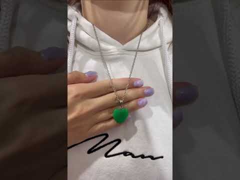 Натуральний камінь Хризопраз кулон у формі серця у подарунковій коробочці, видео 5