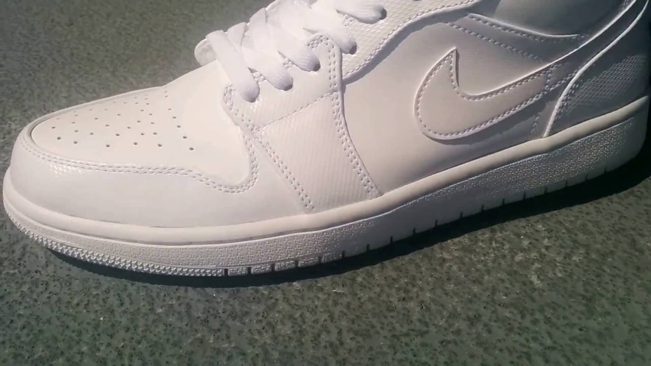 retro 1s on feet
