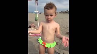 Denize girmek istemeyen çocuk