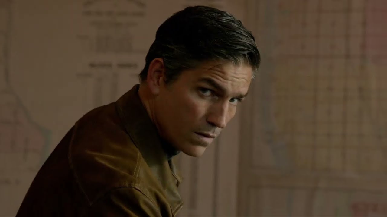 Reese Starts His New Job | Person Of Interest (S01E01) - YouTube