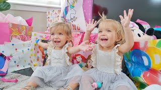 TAYTUM AND OAKLEY OPENING THEIR GIFTS!