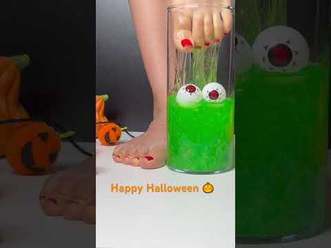 Happy Halloween 🎃🧹 I’m back ❤️ #halloween  #crazy #slime #scary #viral #feedshorts #trending #fypシ