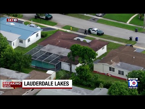 Niño rescatado de una piscina en Lauderdale Lakes