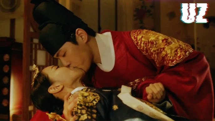 Natasha Sankt-Peterburg porno rasmlar Olomon ichida prezervativdan spermani ichish