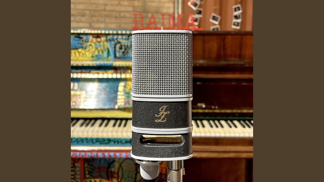 Watch Llegó (Open Mic) on YouTube
