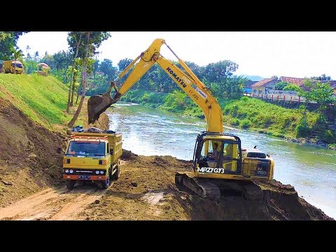 Self Loader Truck Moving Swamp Excavator Komatsu PC130F 