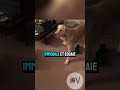 🐶😂Un homme devient le jouet préféré de son chien