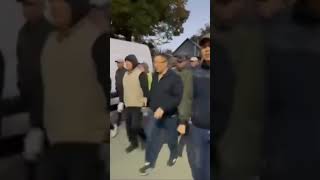 ✅ Ош шаарынын мэри Жеңишбек Токторбаев таңкы рейддик кыдыруусун бүгүн Айтиев көчөсүндө улантууда.