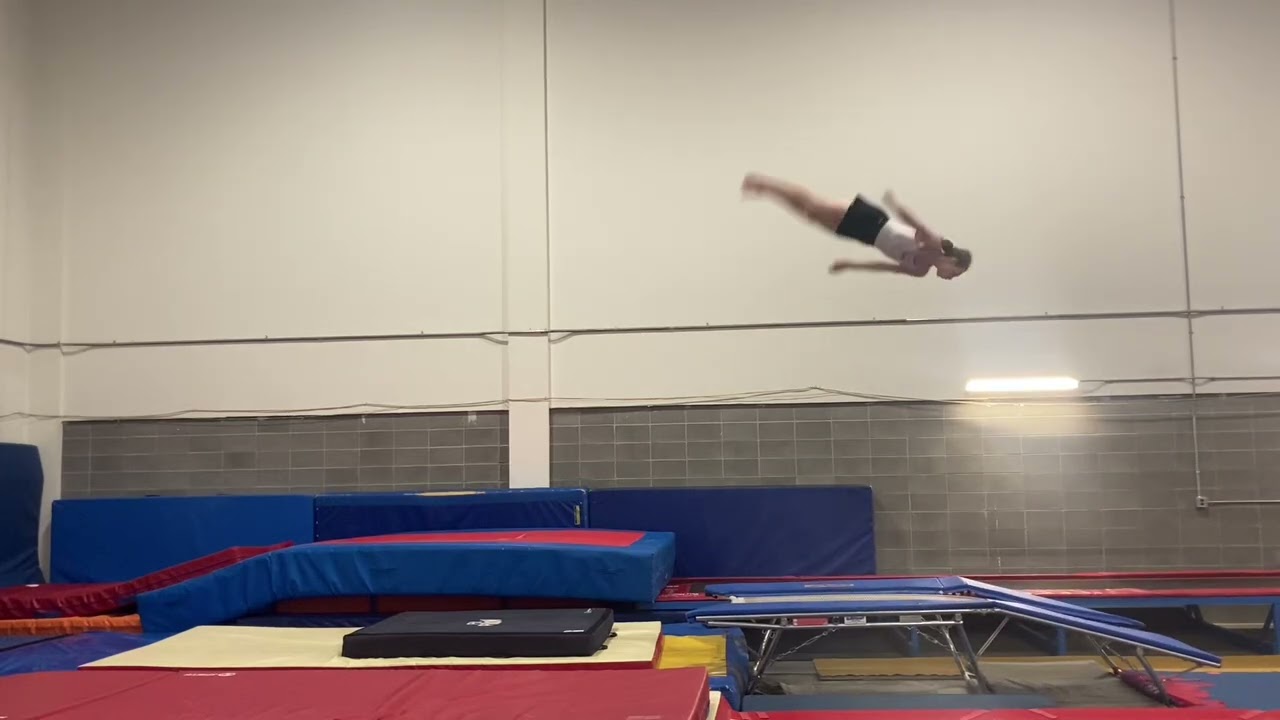 Youtube video: [DMT] Half-half tuck - Nolan Zurek 🇨🇦