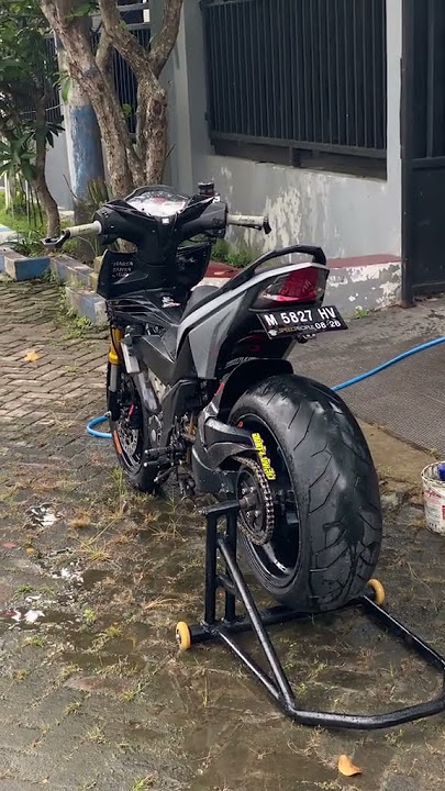 Modifikasi Honda GTR tayar besar gambot