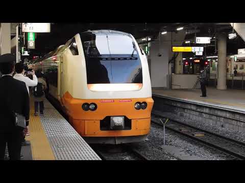【東北本線】仙台駅5番線に停車中の臨時快速那須塩原行