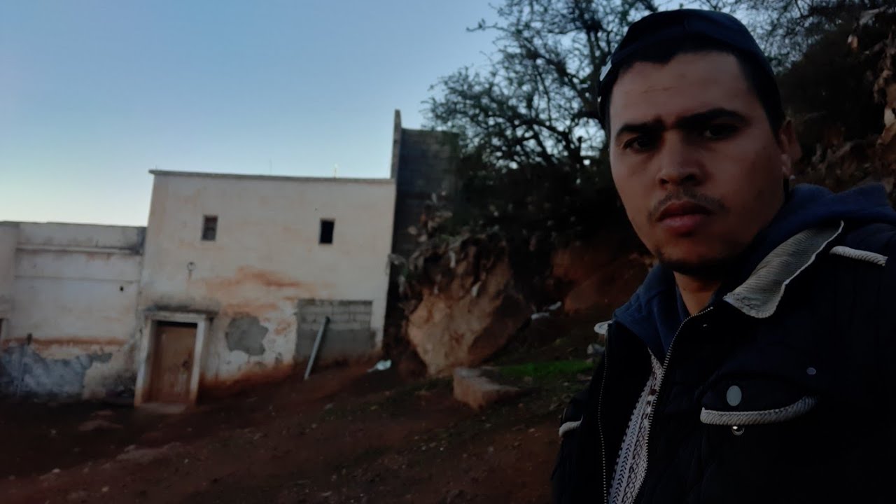 هذه هي الطريق الي الوالي الصالح براهيم اوعلي لتنين ايت وادريم حيث مناظر جميلة👍