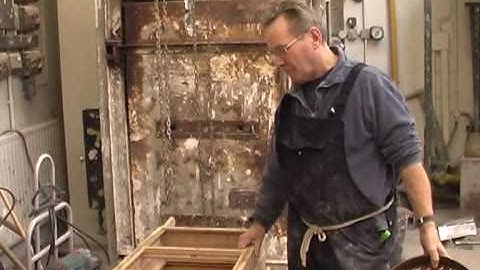 Sand Casting - INTRODUCTION Philip White & jenny dunseath