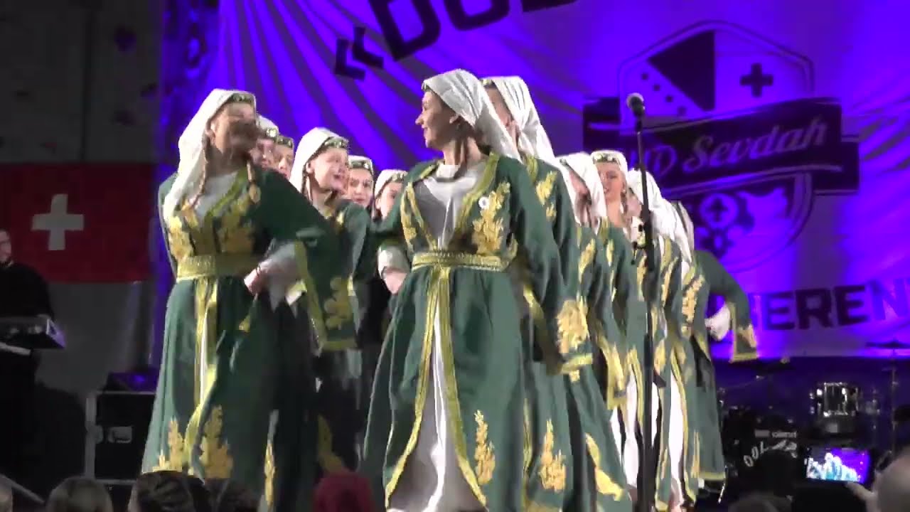 Deseta smotra folkora u organizaciji KUD 