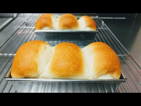 I tried to make rich white bread and strawberry jam by hand