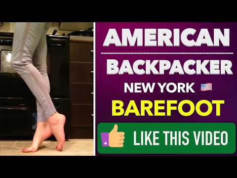 BAREFOOT IN KITCHEN - German Backpacker