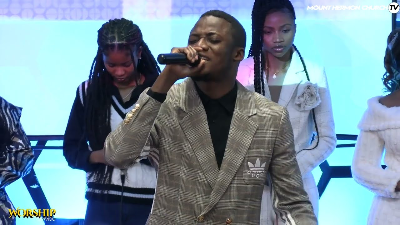 Moment D'adoration avec le Fr Paul Bakenda