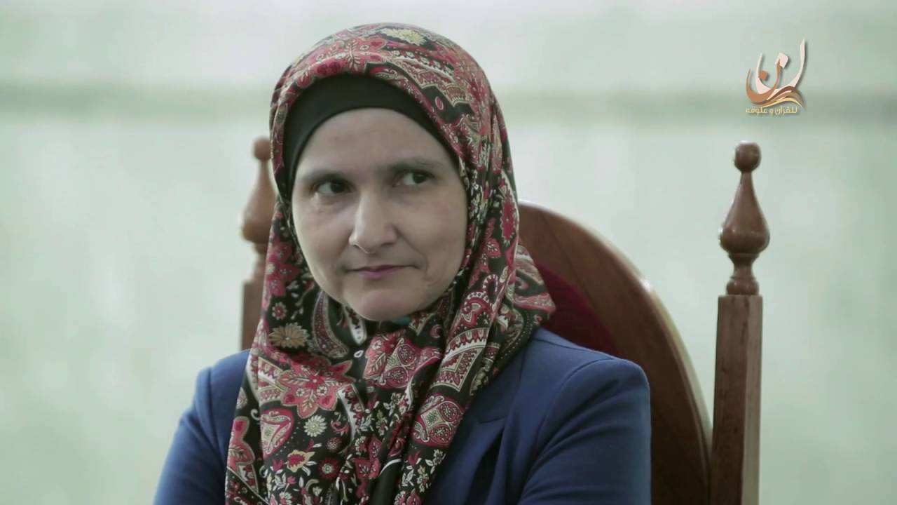 الحلقة 22 - بالقرآن اهتديت 3 - دكتورة برازيلية بعد ٢٠سنة بحث تعلن اسلامها عبر تويتر