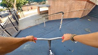 Hollywood 16 Vs Scooter