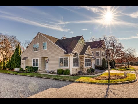 18 Eagle Circle, Bohemia, NY home video tour