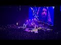 Taylor Hawkins singing Queen’s “Somebody to Love” with the Foo Fighters on 2021.12.09