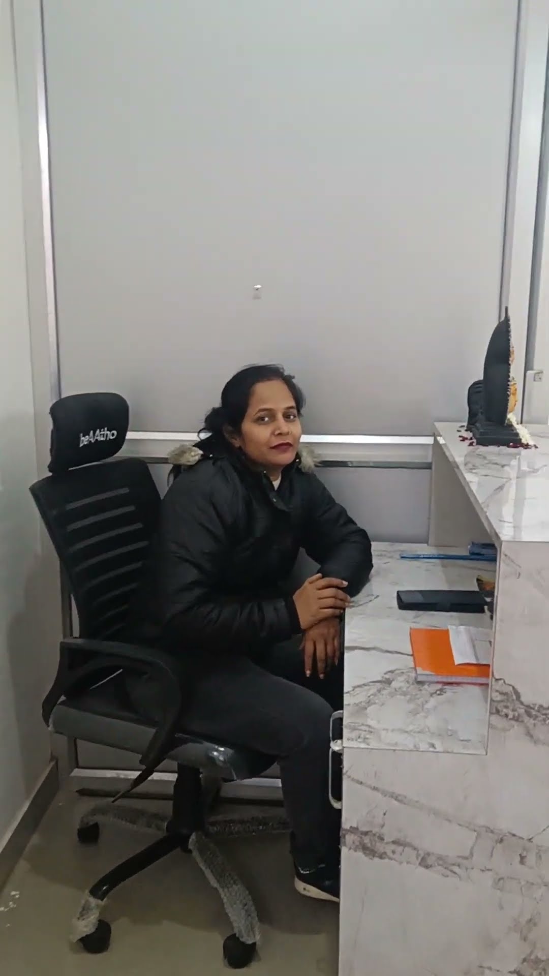 makeup artist👄💅 - ShareChat