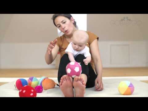 Video: Skal en baby sitte på 3 måneder?