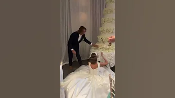 Groom Smashes Cake In Bride S Face ViralHog 