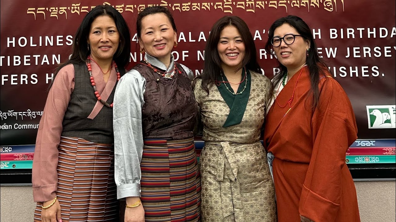 Празднование Лосара в кругу семьи в Нью-Йорке. 2026 год — год Лошади 🤗