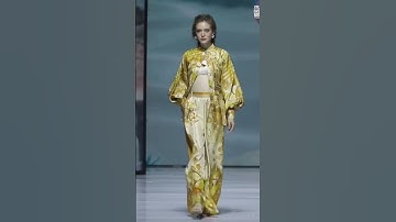 Cũng nhìn lại BST của thương hiệu Zimmermann tại Tuần lễ thời trang Quốc tế AVIFW 2022