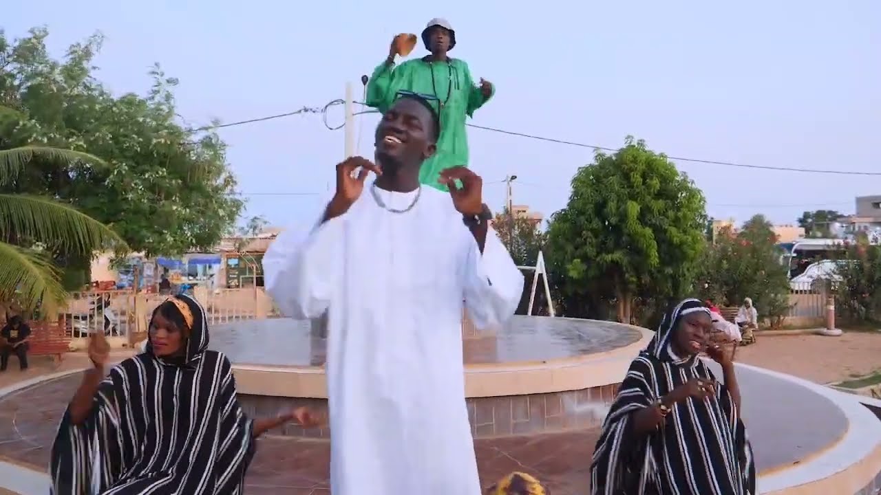 Ndiaye Wally  Thiés - ila Touba Clips Oficiel