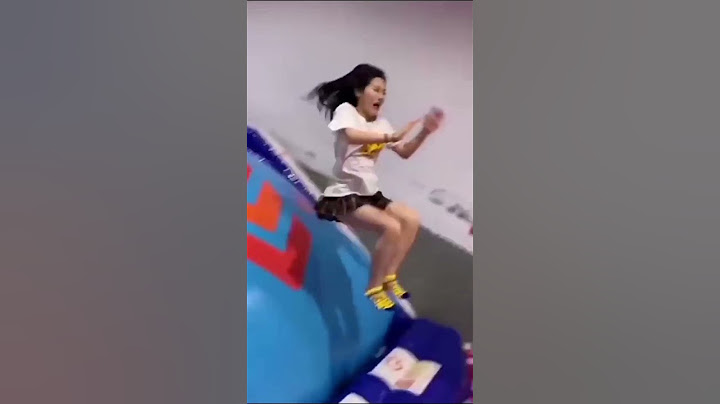 See this girl underwear 😱 🥴 #short #comedy_ war_yt #youtubeshorts #instagram