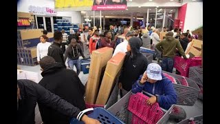 black friday chaos - in windhoek namibia (2018) Deca