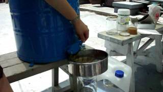 Beekeeper activity of Yokohama in Japan 20110709-01