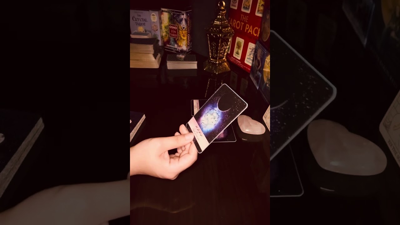 هل سيتصل حبيبك قريباً ♥️📞 هل يفكر بمصالحتك 🤔 # من عمق التمنى إلى حقيقة الوصول ✨#tarot