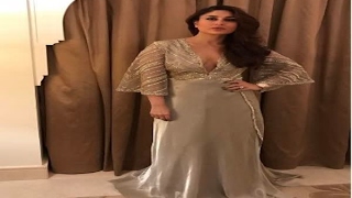 In Pics Kareena Kapoor Khan Looks Every Inch The Hot Mama In Her Bold & Y Plunging Gow